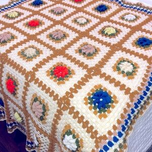 Vintage crochet knit granny square quilt